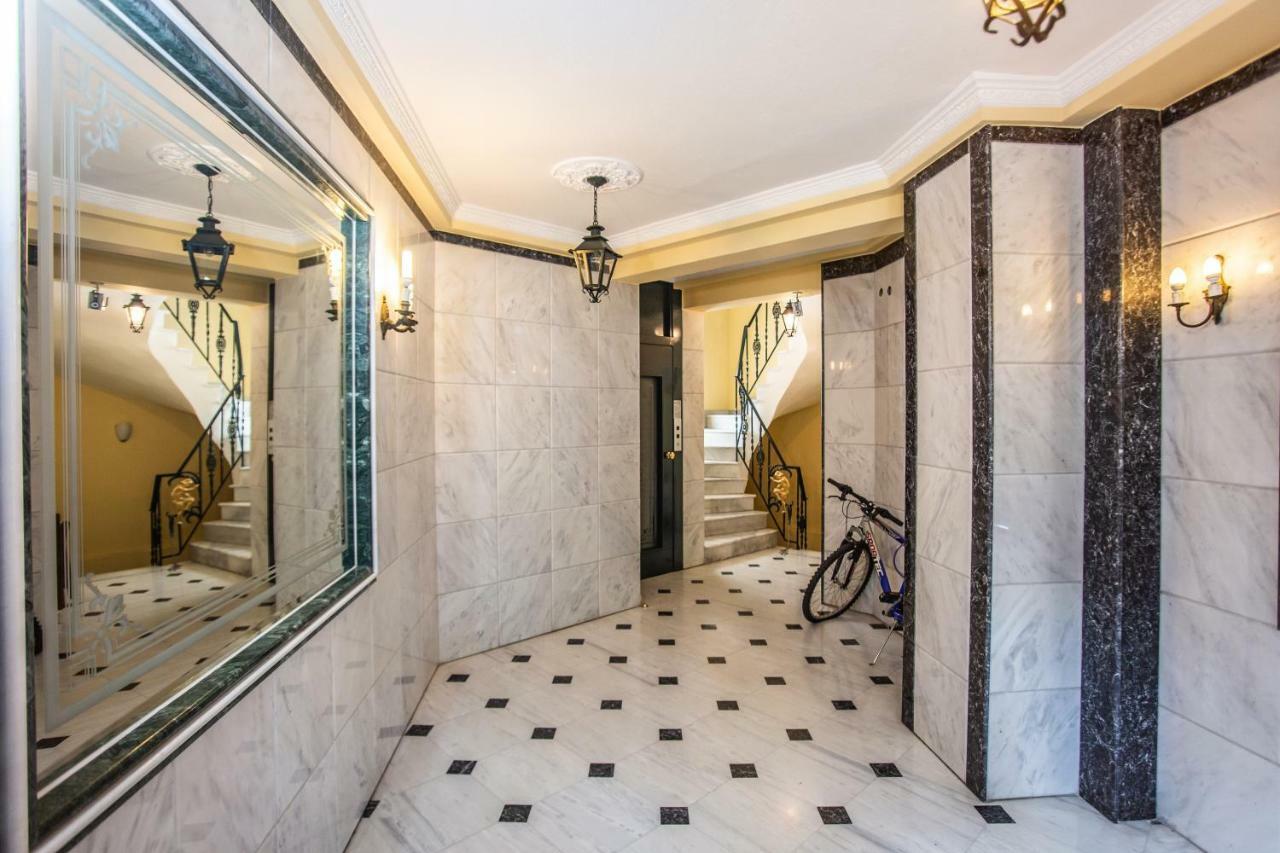 Apartment In Kalamaria テッサロニキ エクステリア 写真