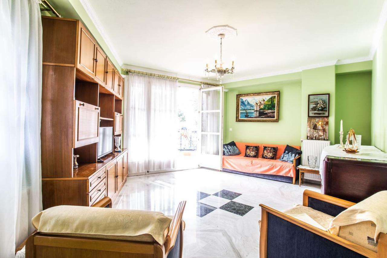 Apartment In Kalamaria テッサロニキ エクステリア 写真
