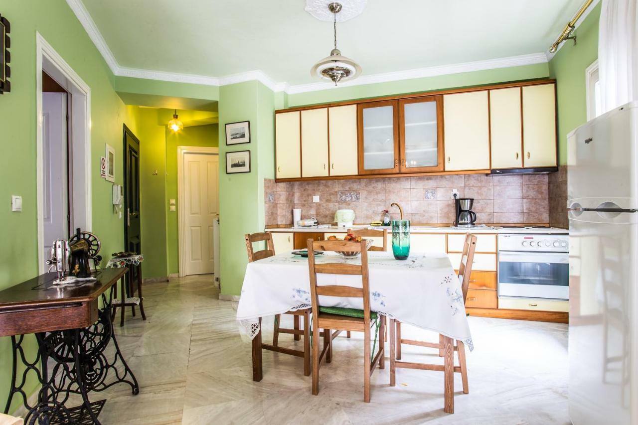Apartment In Kalamaria テッサロニキ エクステリア 写真