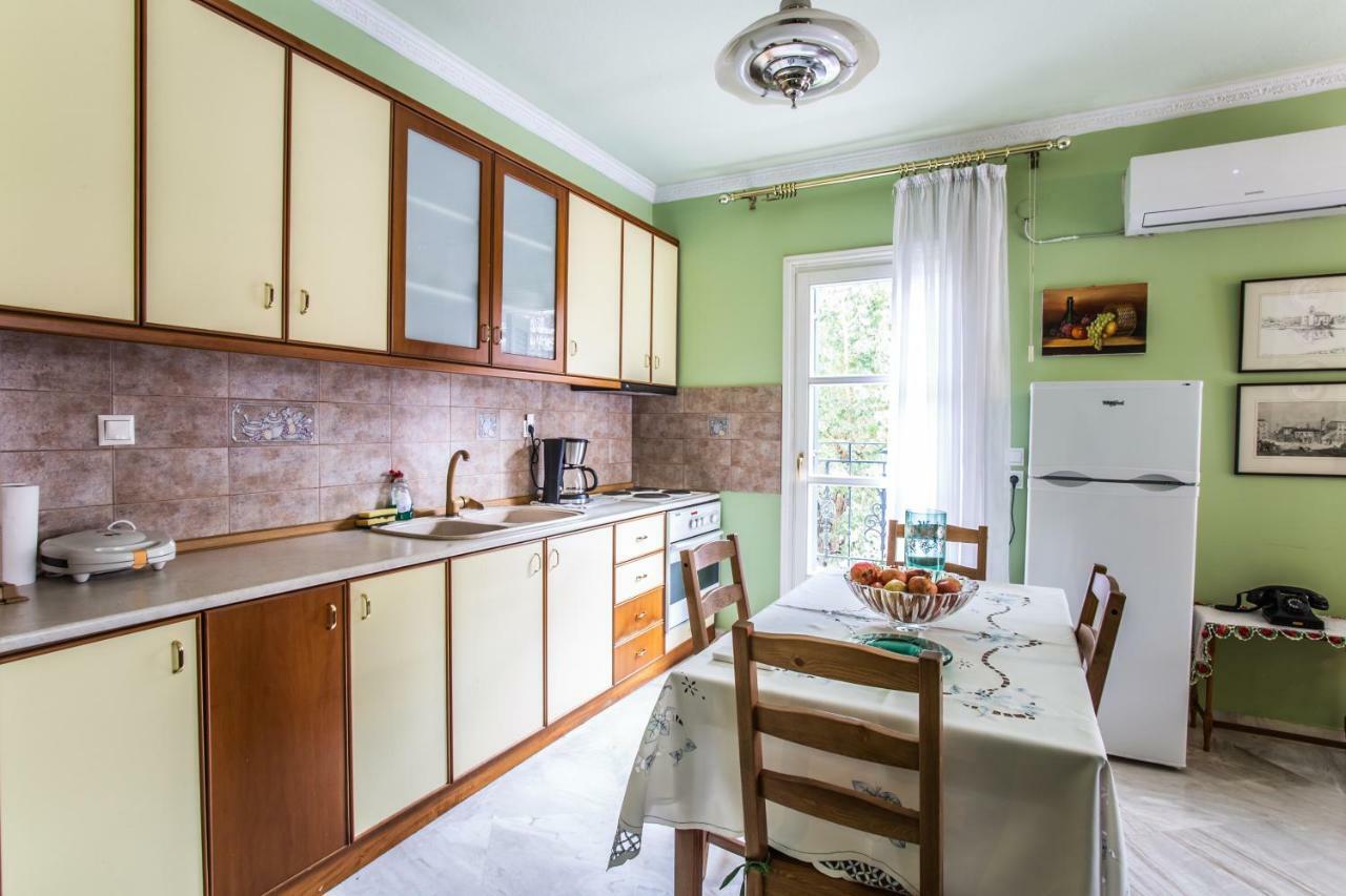 Apartment In Kalamaria テッサロニキ エクステリア 写真