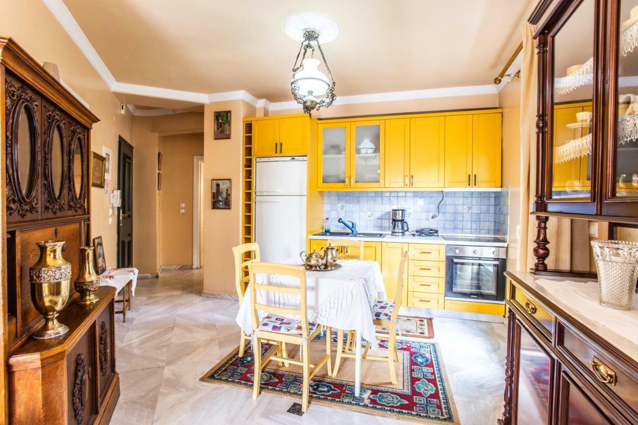 Apartment In Kalamaria テッサロニキ エクステリア 写真
